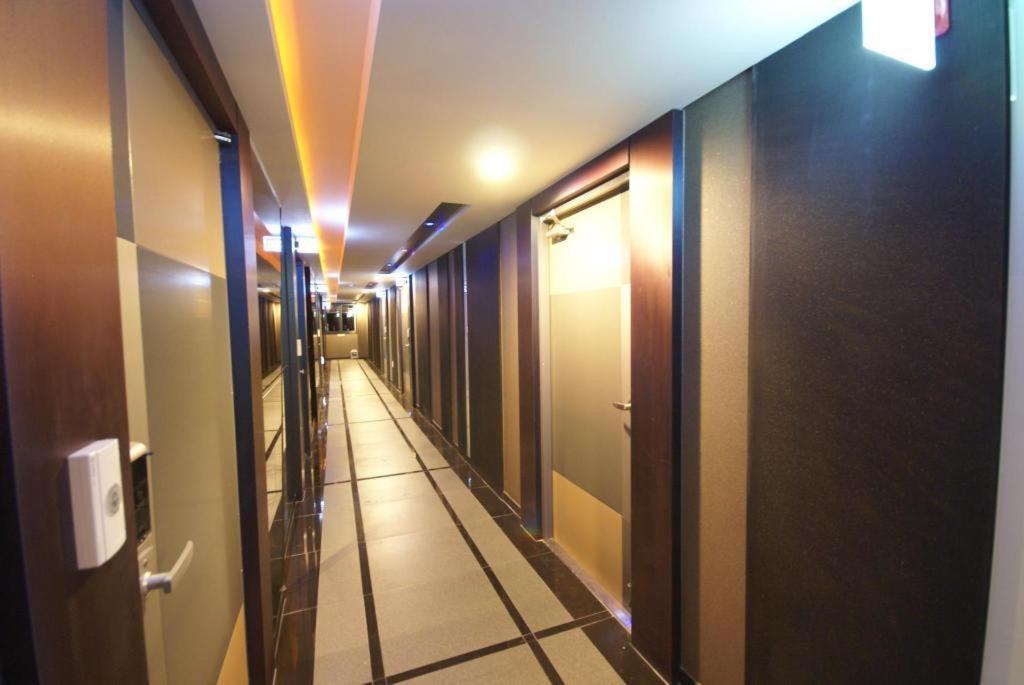 Ava Hotel Changwon Exterior foto