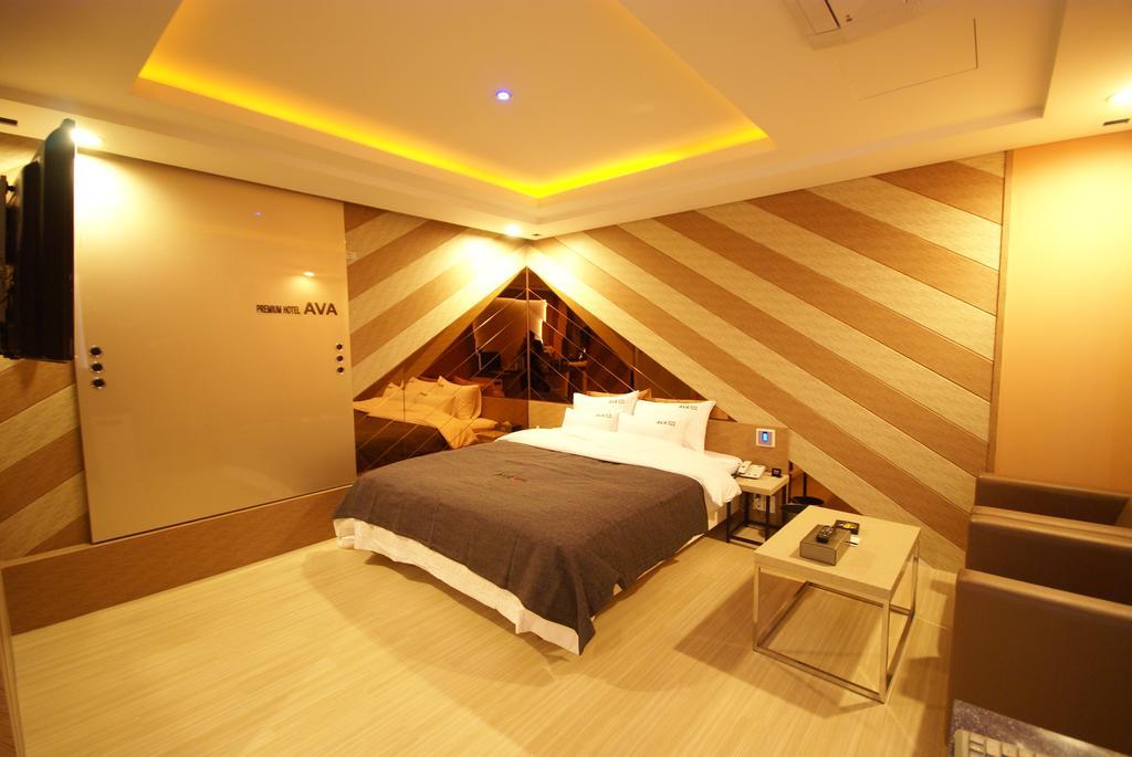 Ava Hotel Changwon Exterior foto