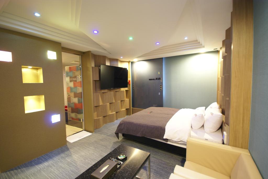 Ava Hotel Changwon Exterior foto