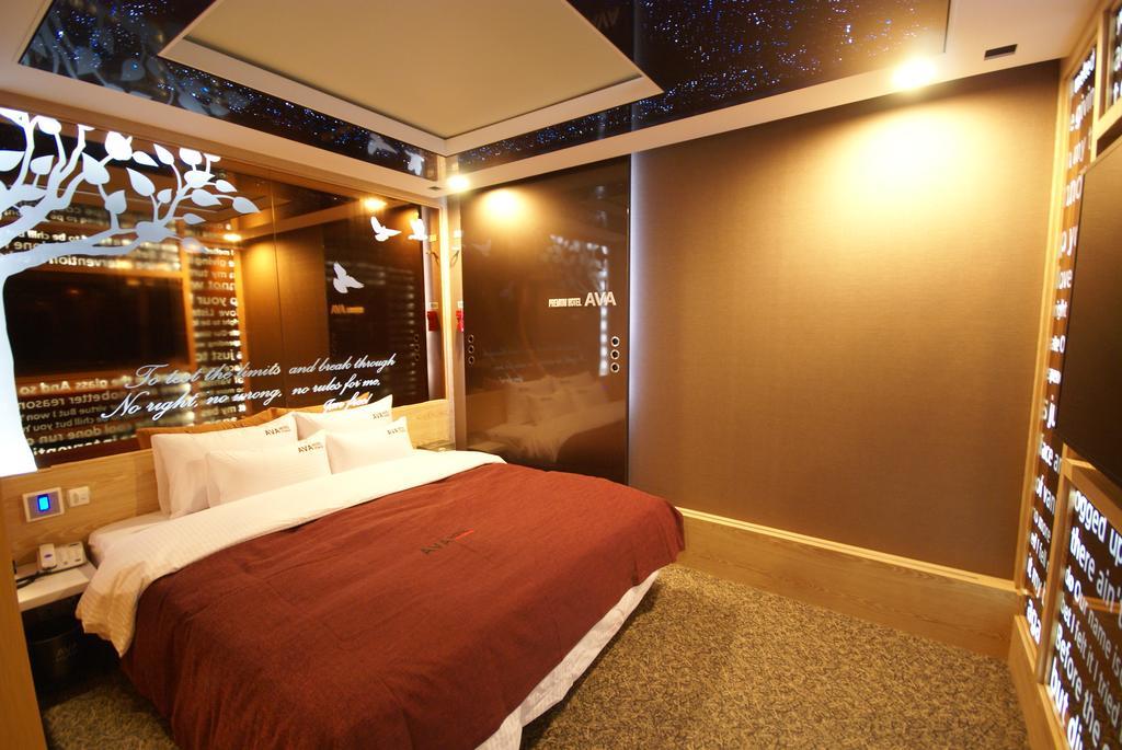Ava Hotel Changwon Exterior foto