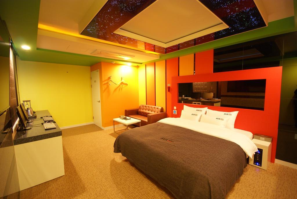 Ava Hotel Changwon Exterior foto