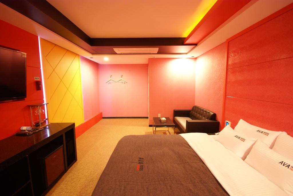 Ava Hotel Changwon Exterior foto